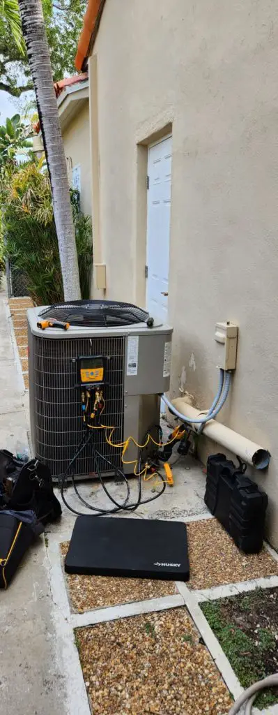 HVAC maintenance at SW 26th ln Miami FL 33133