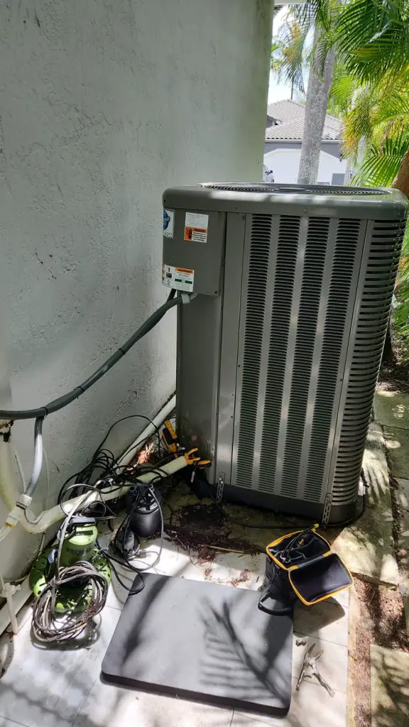 AC maintenance in Hollywood